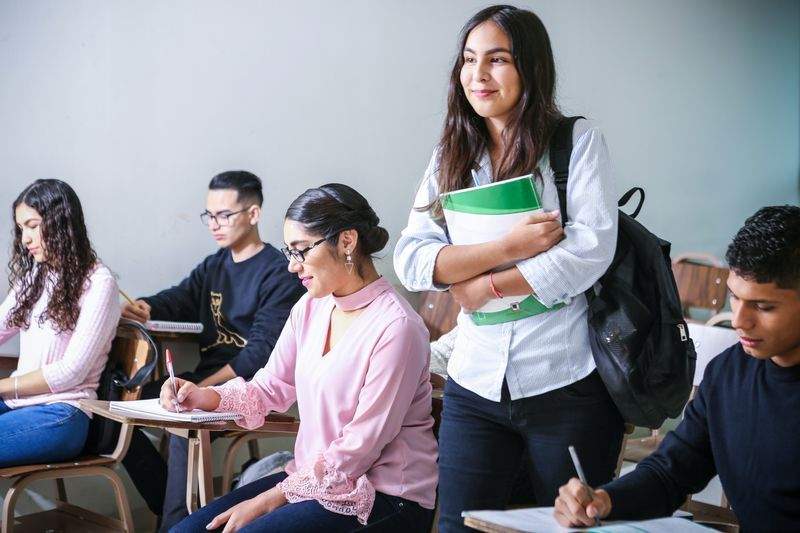 英語・数学・国語の教科別補習